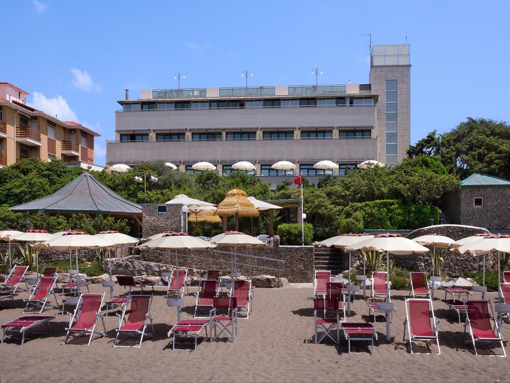 Hotel I Ginepri Marina di Castagneto Carducci Buitenkant foto