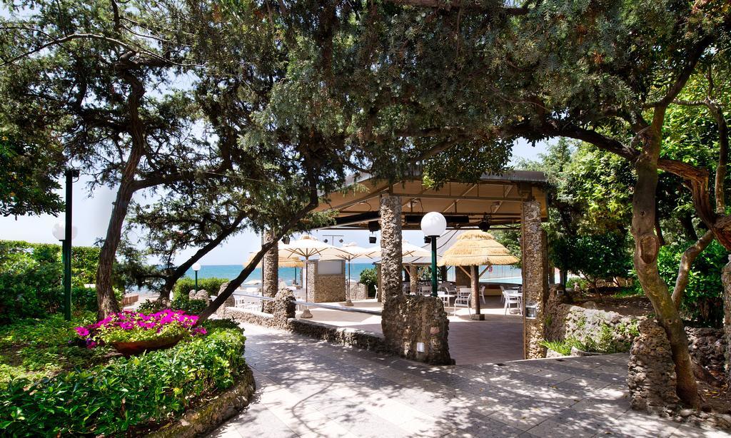 Hotel I Ginepri Marina di Castagneto Carducci Buitenkant foto