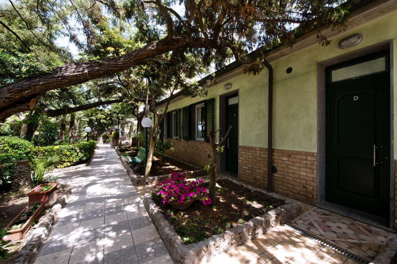 Hotel I Ginepri Marina di Castagneto Carducci Buitenkant foto