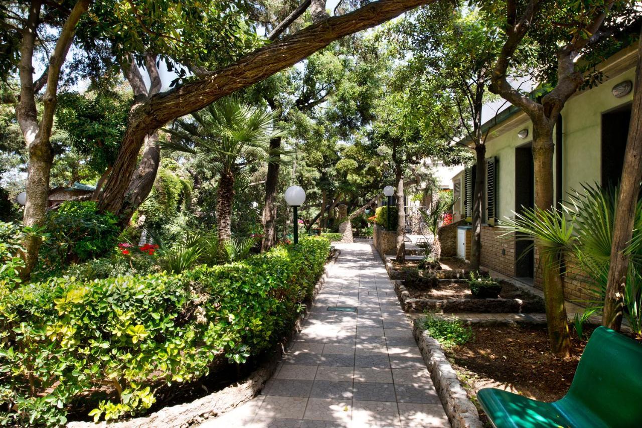 Hotel I Ginepri Marina di Castagneto Carducci Buitenkant foto