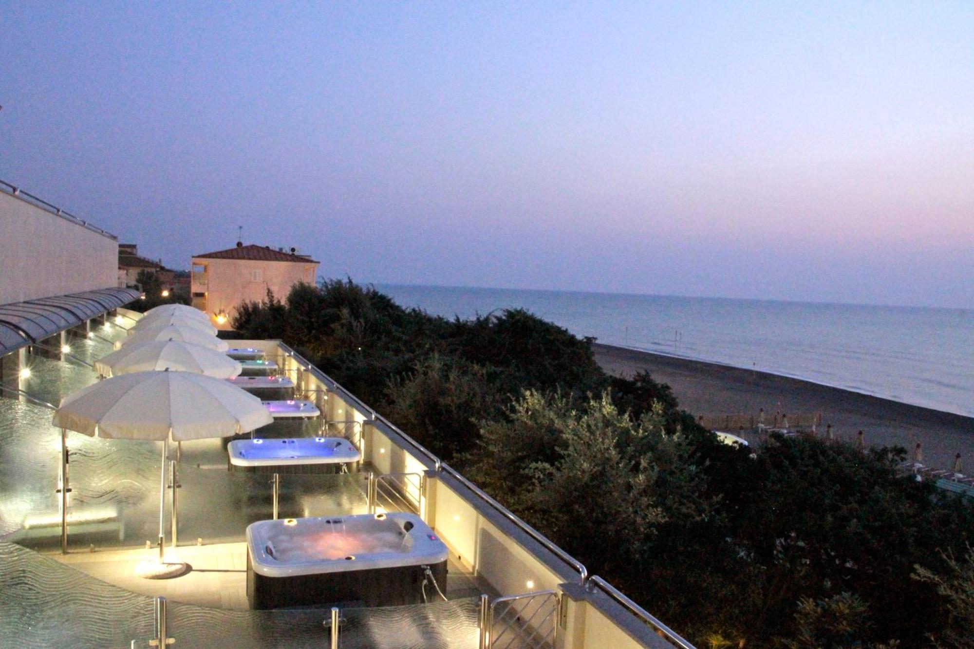 Hotel I Ginepri Marina di Castagneto Carducci Buitenkant foto