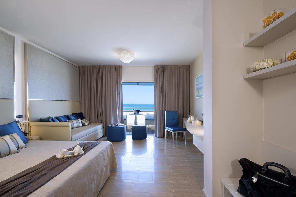 Hotel I Ginepri Marina di Castagneto Carducci Buitenkant foto