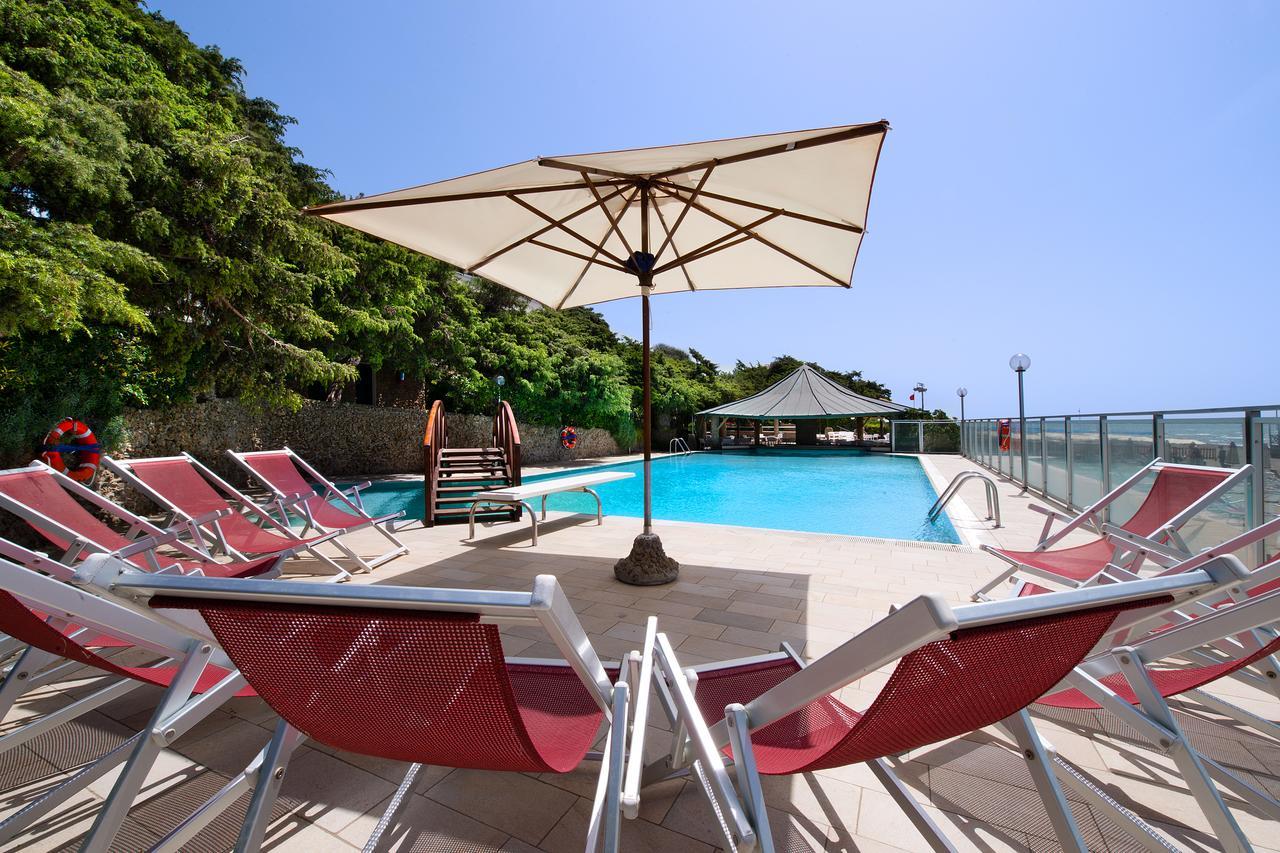 Hotel I Ginepri Marina di Castagneto Carducci Buitenkant foto