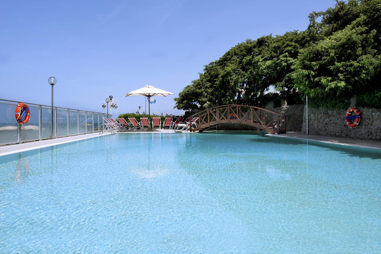 Hotel I Ginepri Marina di Castagneto Carducci Buitenkant foto
