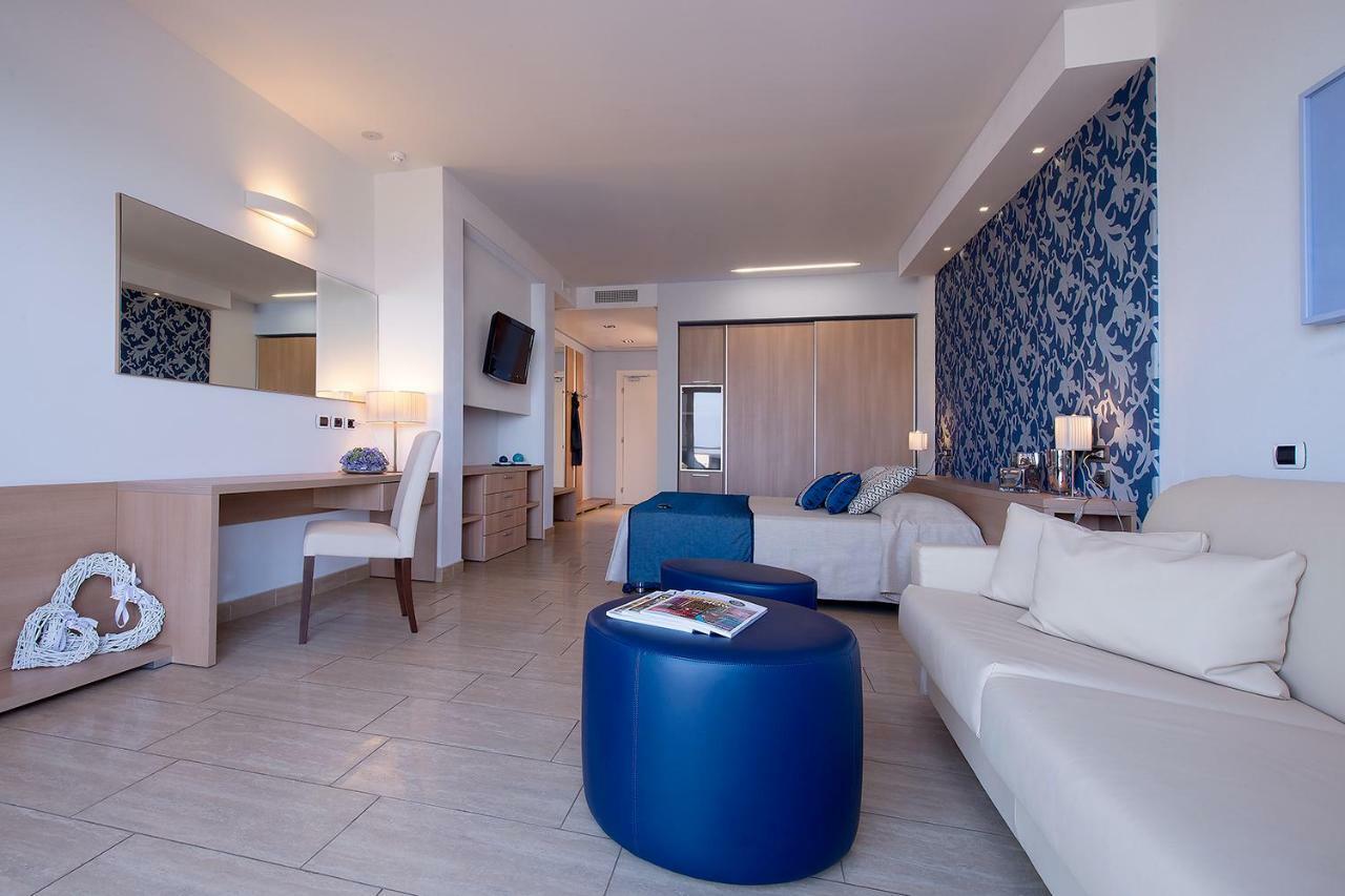 Hotel I Ginepri Marina di Castagneto Carducci Buitenkant foto